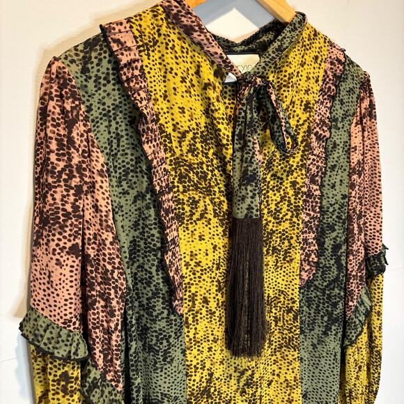 Alexis Ruffle Blouse in Amazonian Print - size Medium - Picture 2 of 7